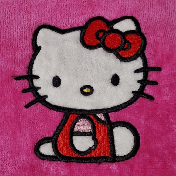 Hello Kitty Large Hot Pink Beach Towel - Picture 3 of 10